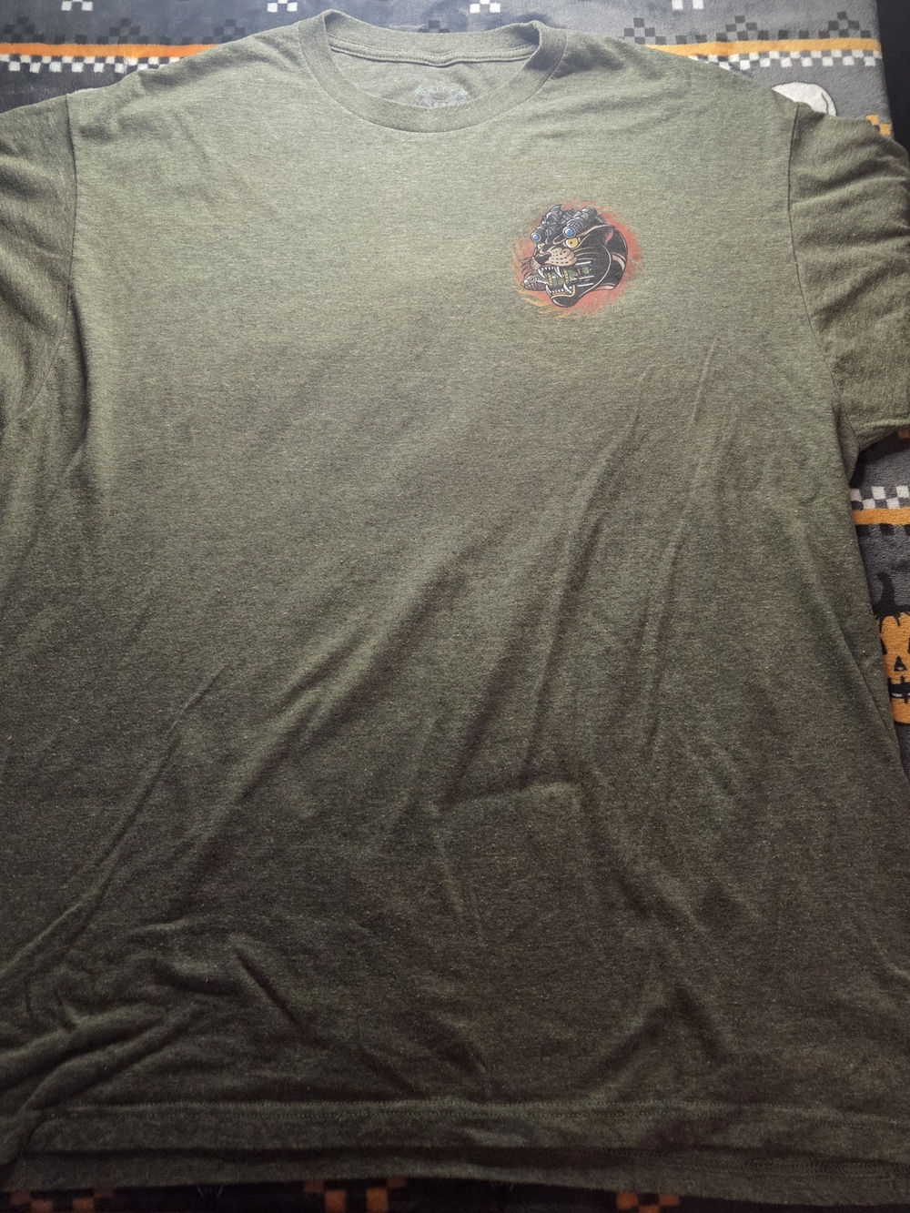 Men's Olive Green Graphic Short-Sleeve Tee